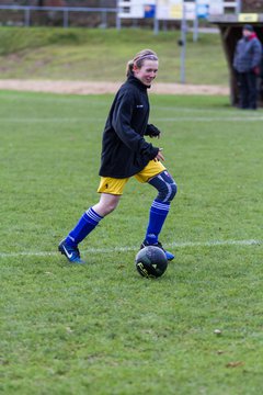 Bild 20 - B-Juniorinnen TSV Gnutz o.W. - SV Henstedt Ulzburg II : Ergebnis: ca. 5:0